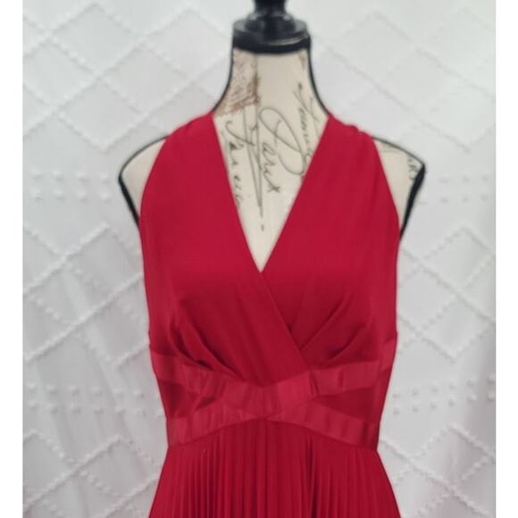 White House Black Market pleated chiffon midi dress Size 8 Holiday party formal - Picture 3 of 8